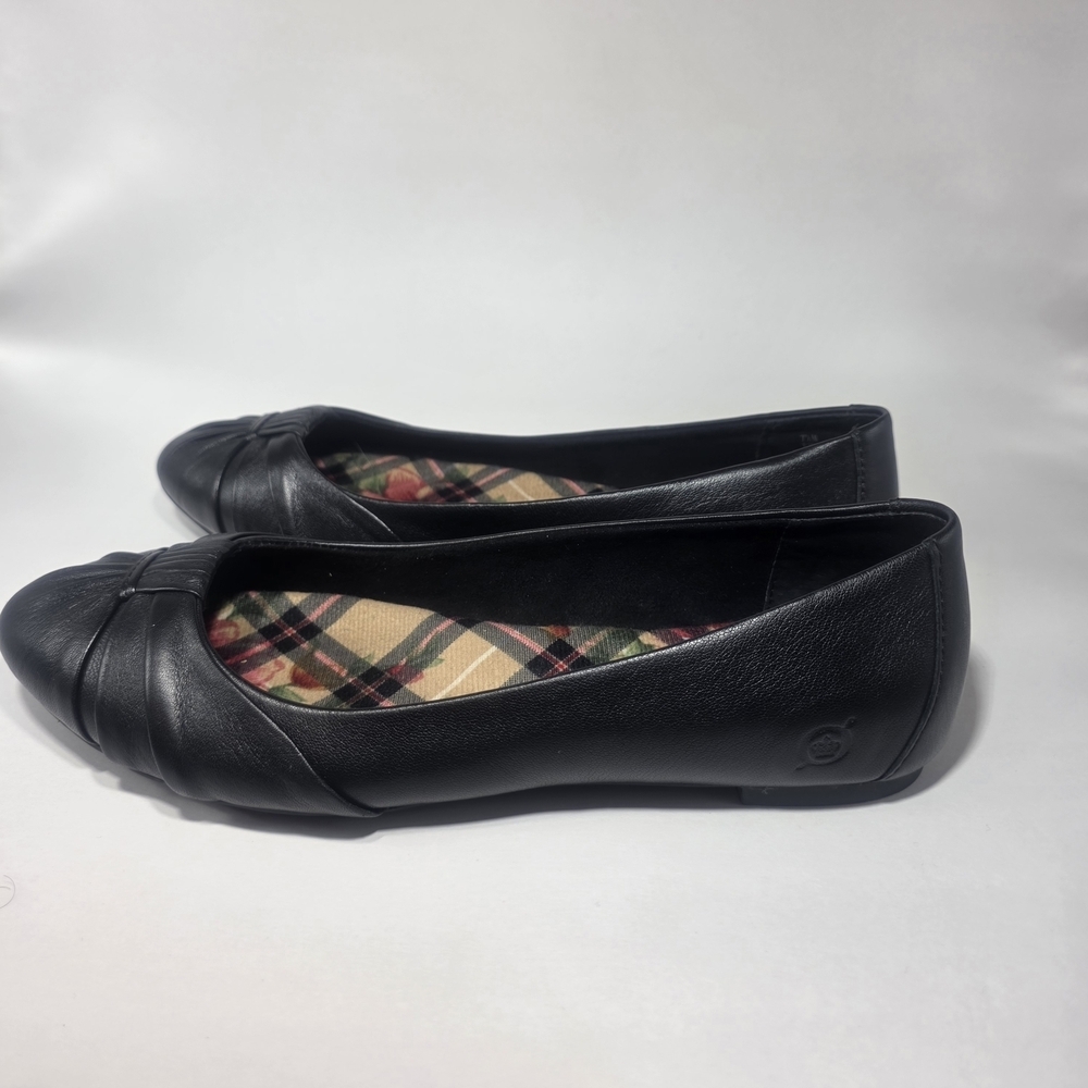 Born Black Leather Flats Women’s Size 7.5M Comfort Slip-On Shoes Floral Plaid - Picture 5 of 5